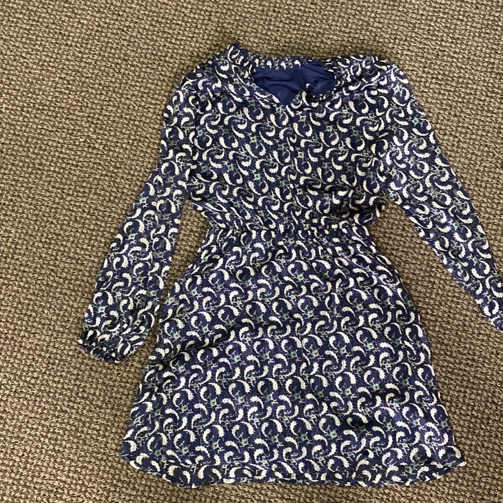 Women’s dress size small